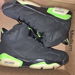 Jordan Men's Black and Neon Green Basketball Sneakers